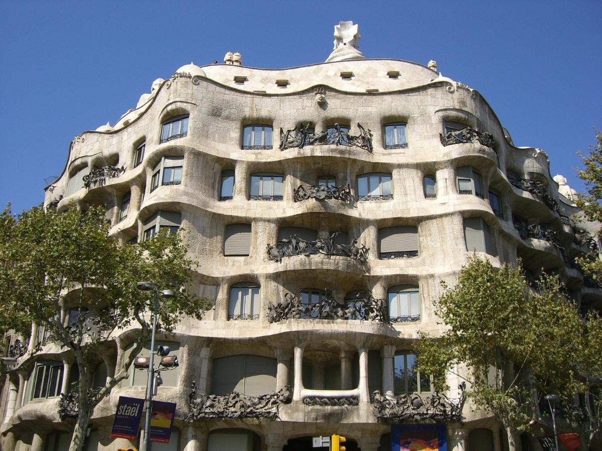 Muntanya - Apartments In Sagrada Familia バルセロナ エクステリア 写真